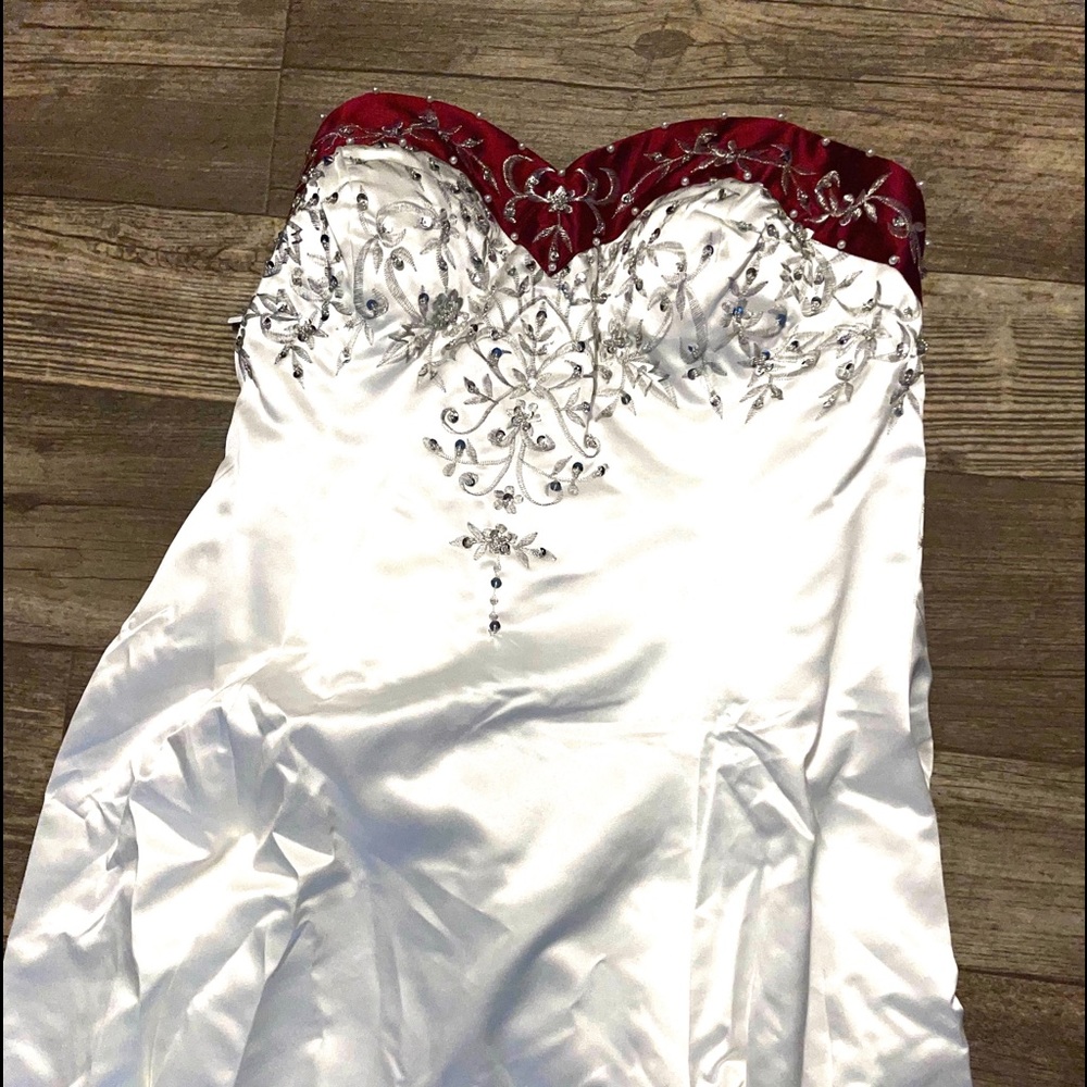Size 22 Red and White Wedding Dress